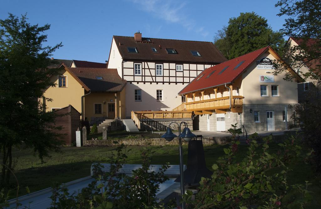Landhotel Altes Pfarrhaus Kindelbrueck Exterior foto